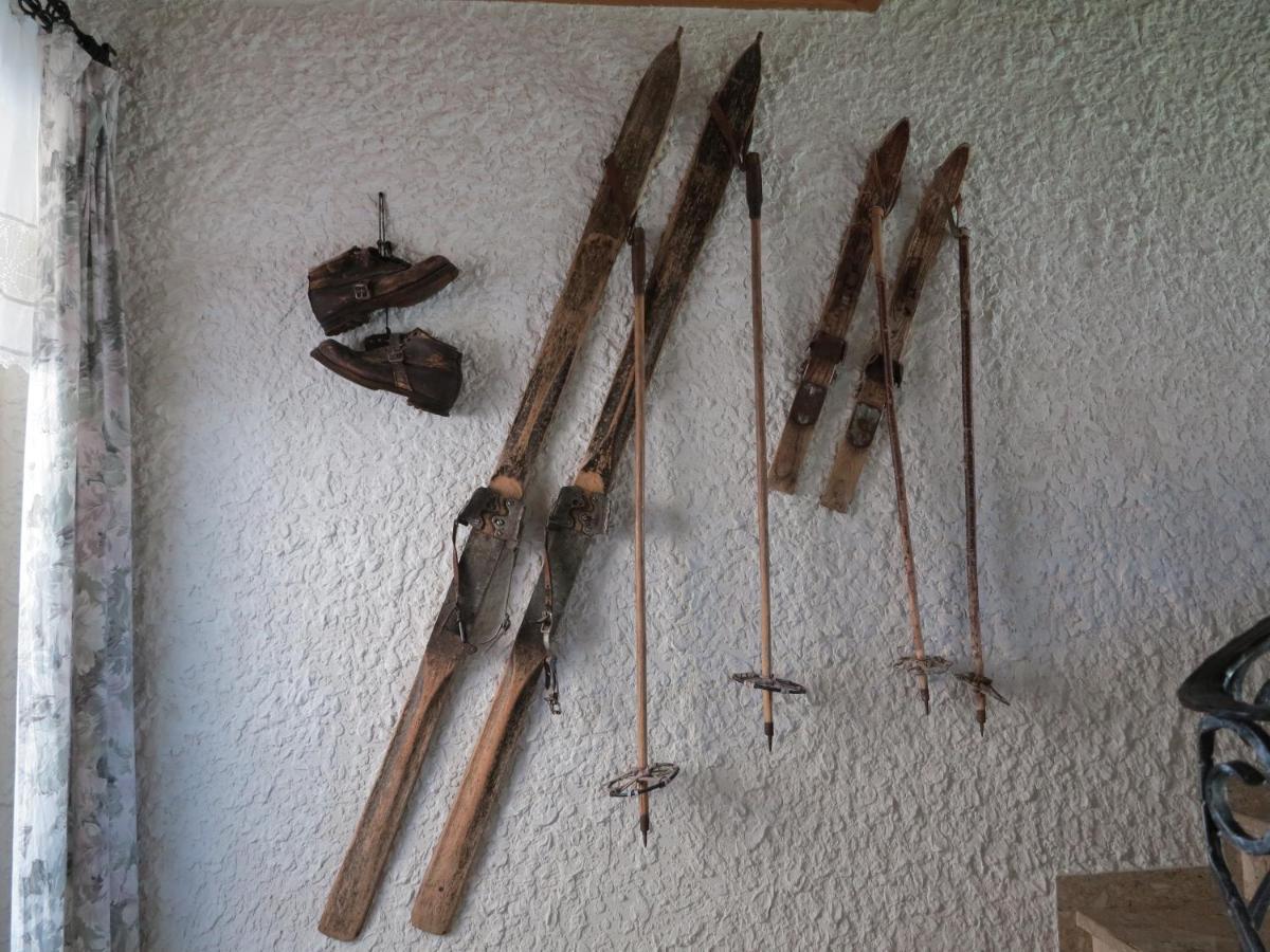 Ferienwohnung Kunterbunt Gosau Luaran gambar